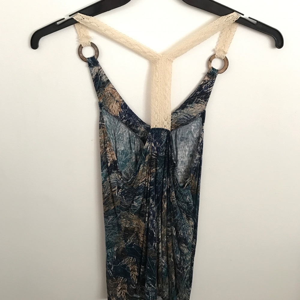 Tilly's Top - Picture 3 of 8